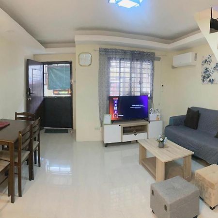 2 Bedroom Townhouse In Bacolod City Bagian luar foto